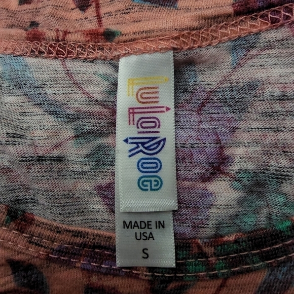 LulaRoe Classic Tee Pink Floral Women's Small S Spring Summer Basic Everydat EUC - Picture 3 of 4